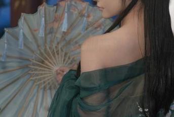 玉汇 kokuhui的美脚高清套图，腿部线条，哦，那个弯曲真有一套！